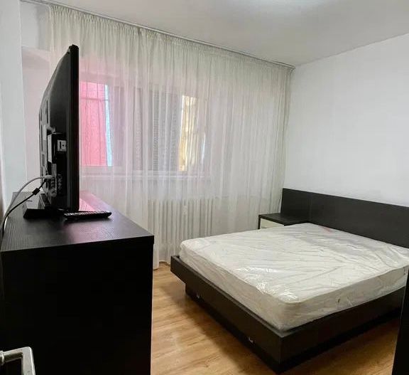 AP. 3 CAMERE GORJULUI, PARCARE, BOILER, MOBILAT MODERN, METROU 3 MIN - Poză 3