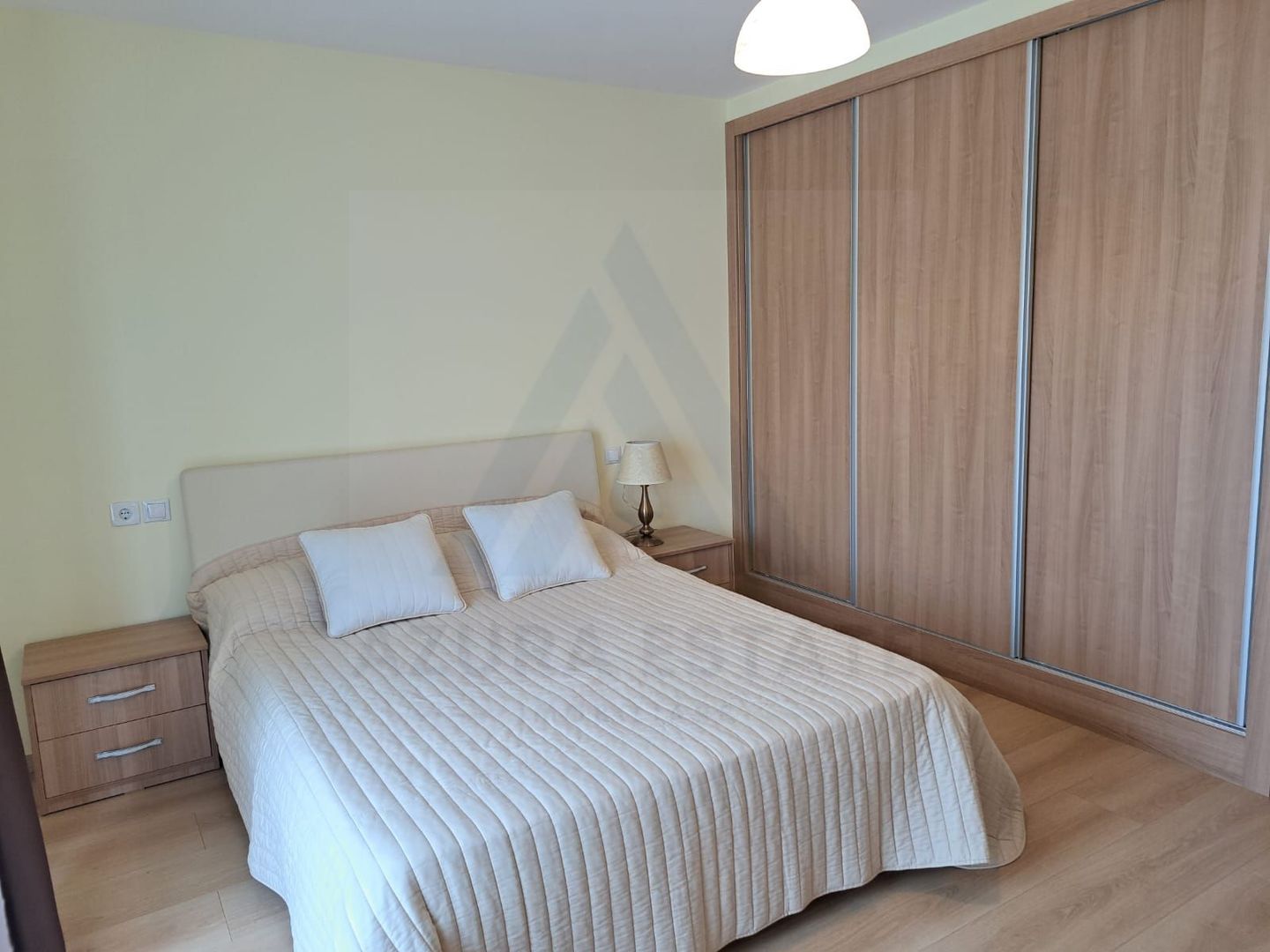 Casă individuală 5 camere cu garaj curte si gradină Șura Mare - Poză 1