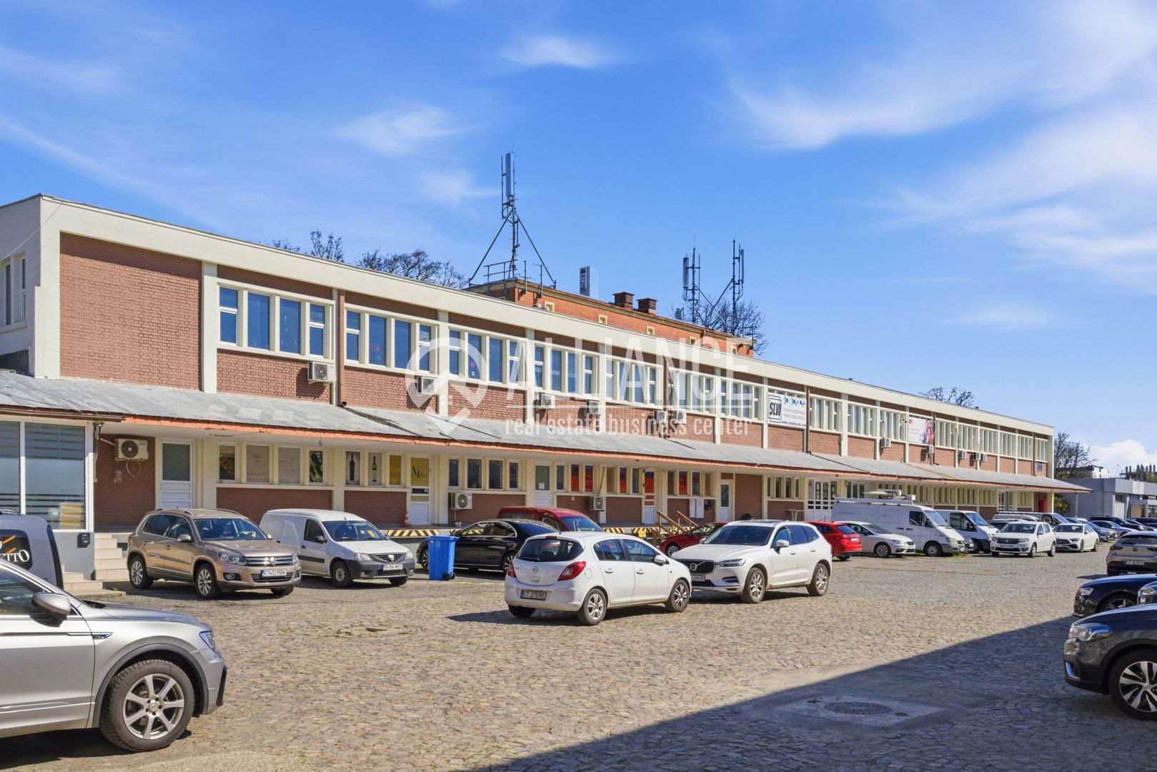 FALEZA NORD cladire multifunctionala 4600 mp cu acces din Bdul Mamaia! - Poză 25