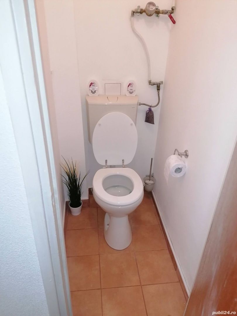 Apartament Centrala Boxa Metrou 1 Decembrie Bloc Reabilitat Termic - Poză 4