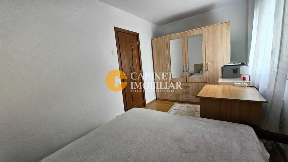 3 Camere semidecomandat, etaj intermediar-Zona Alexandru cel Bun - Poză 4