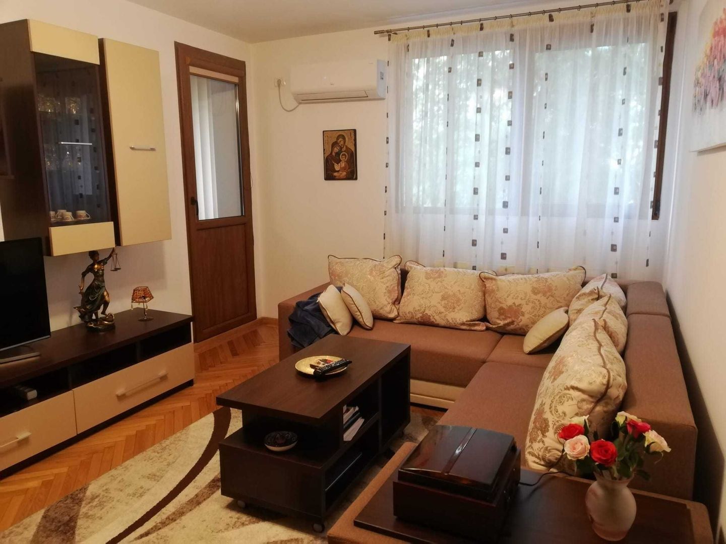 Apartament Titan // Liceul Cuza - Poză 1