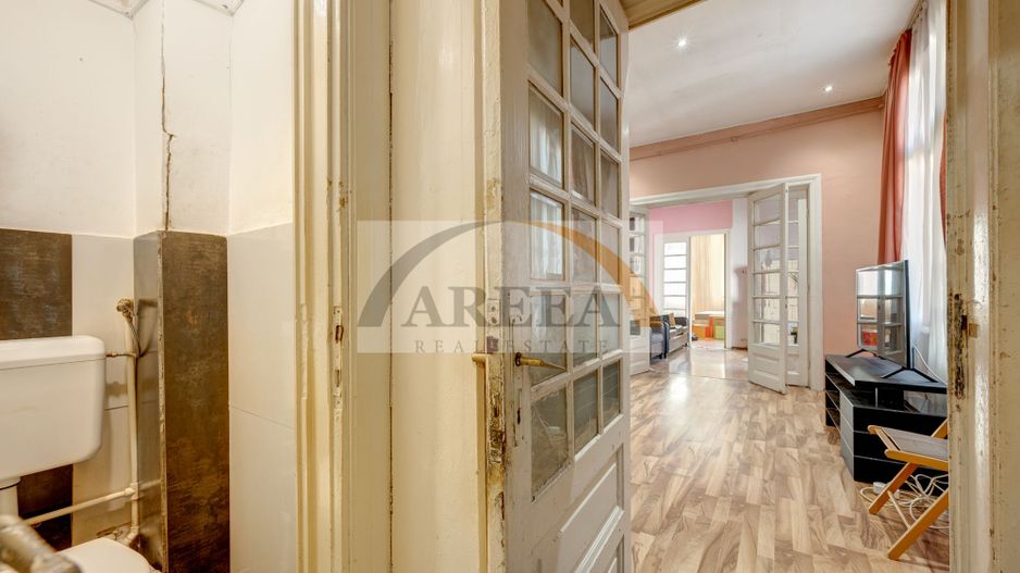 Proprietate in vila, etaj, partial renovat - Pasajul Unirii - 154 mp - Poză 17