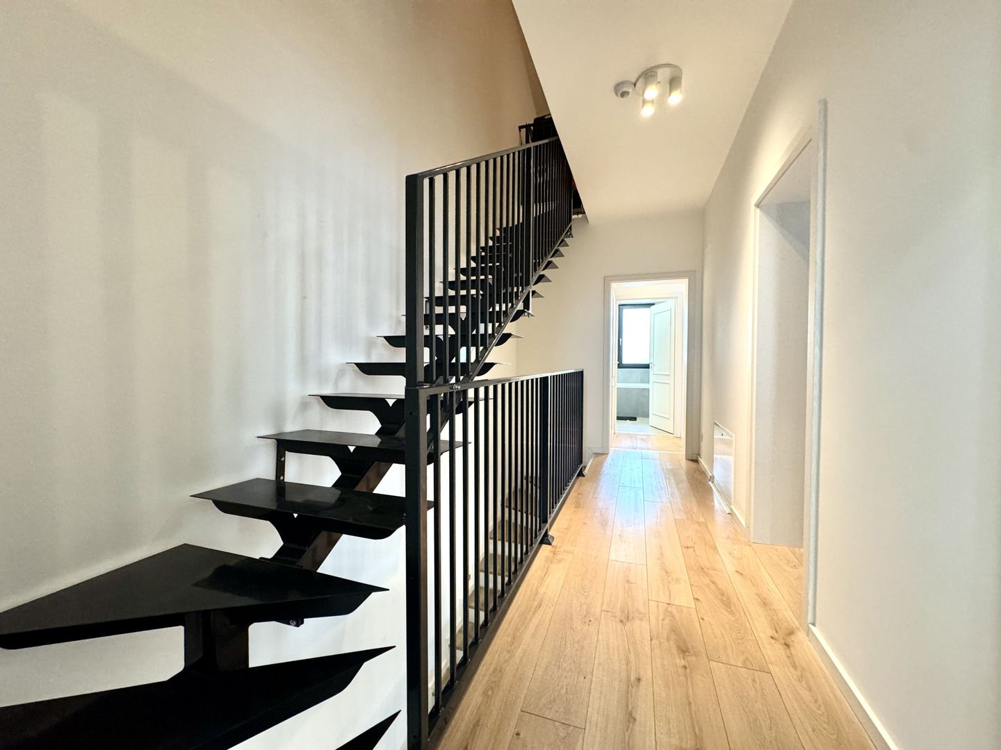 Un nou început: duplex modern si primitor,  P+E+M, in Dumbrăvița - Poză 11