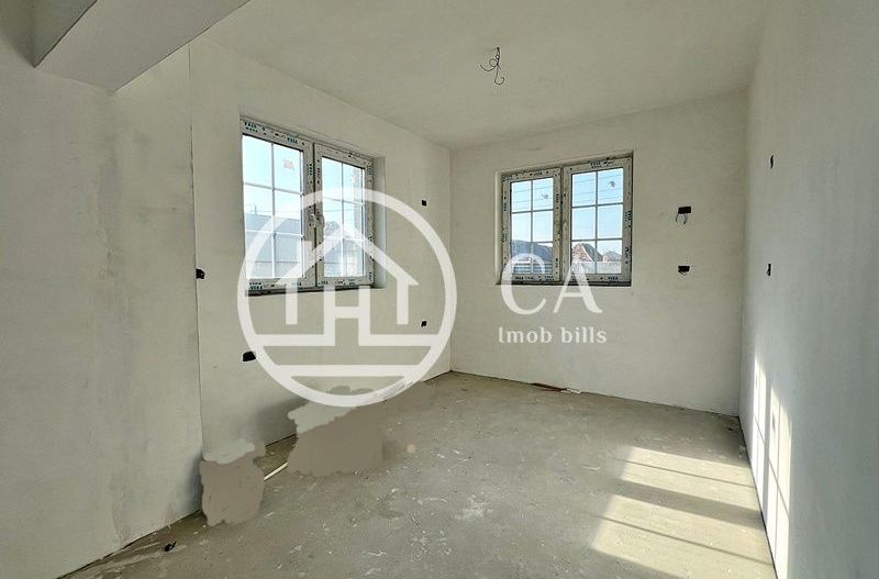 Casă de vânzare P+E cu 4 camere în zona Nufărul, Oradea - Poză 9