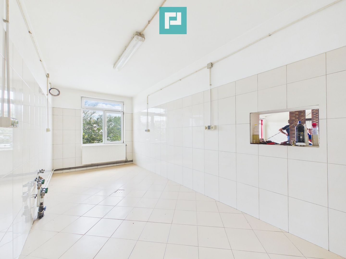 Imobil 700 mp cu teren de 2775 mp, Sântana - Poză 6