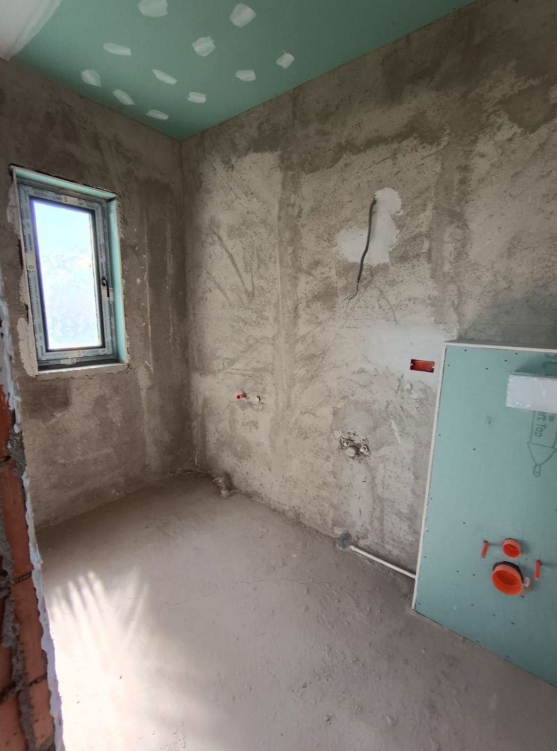 Case pe parter Tunari, zona linistita, curte MARE 350m - Poză 13