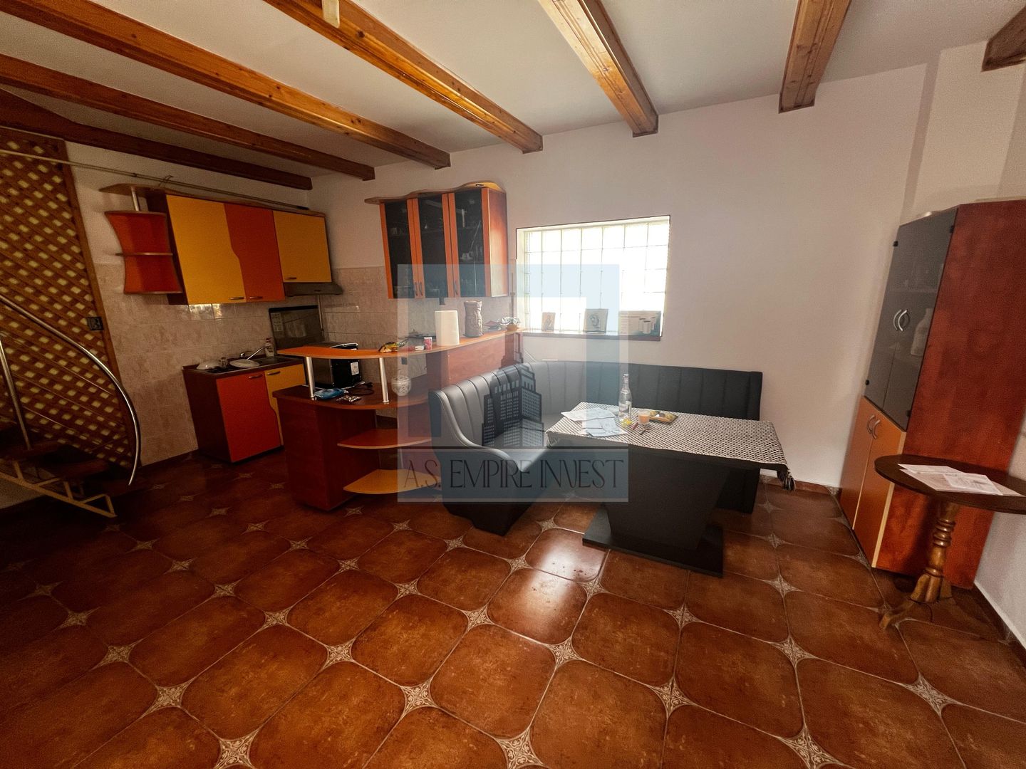 Casa /Villa 3 camere mobilata/utilata - zona Centrul Civic - Poză 3