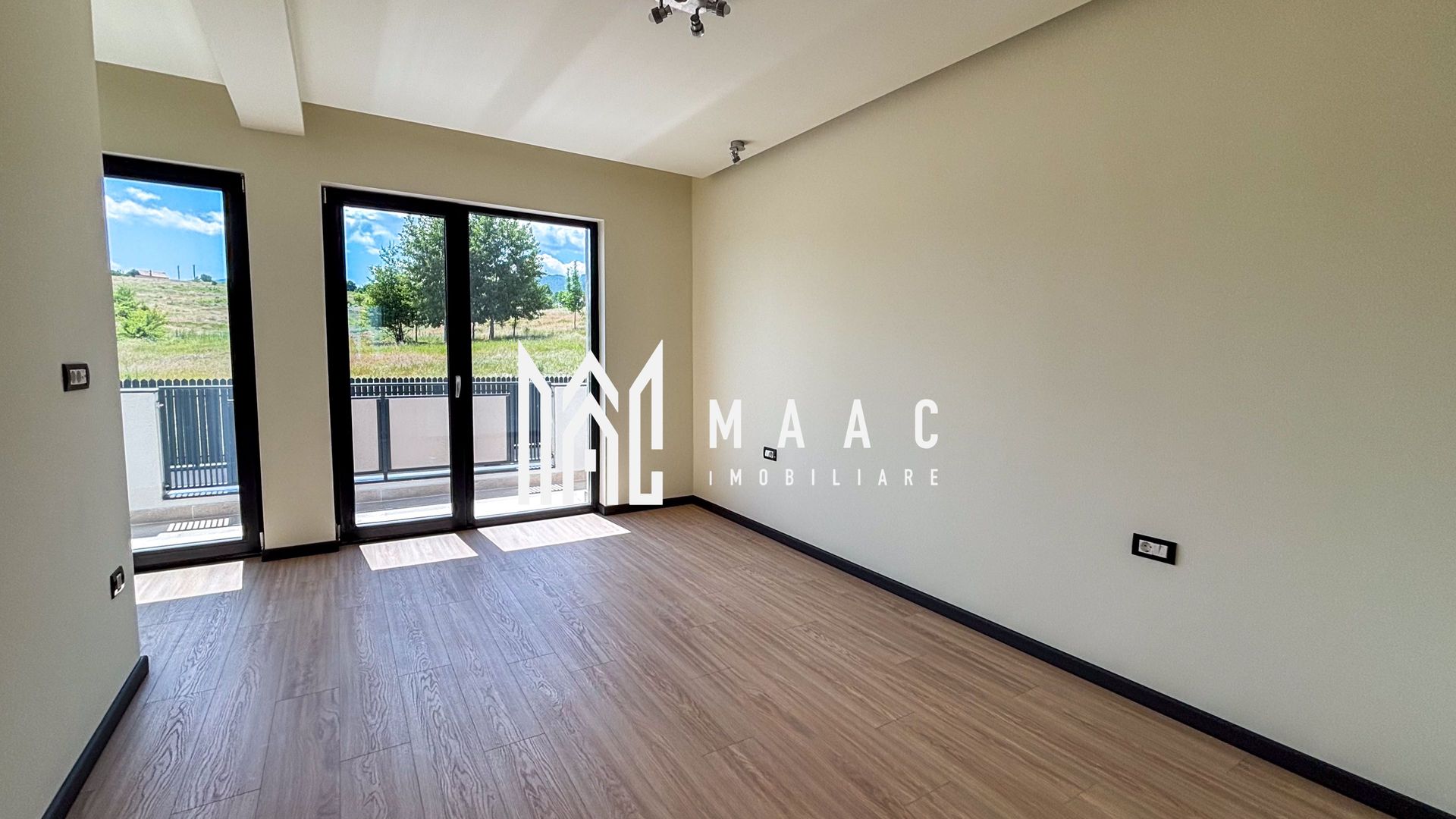 BLACK FRIDAY-Duplex | 150MPU | Teren 250MP | 5 Camere | Terasa - Poză 6