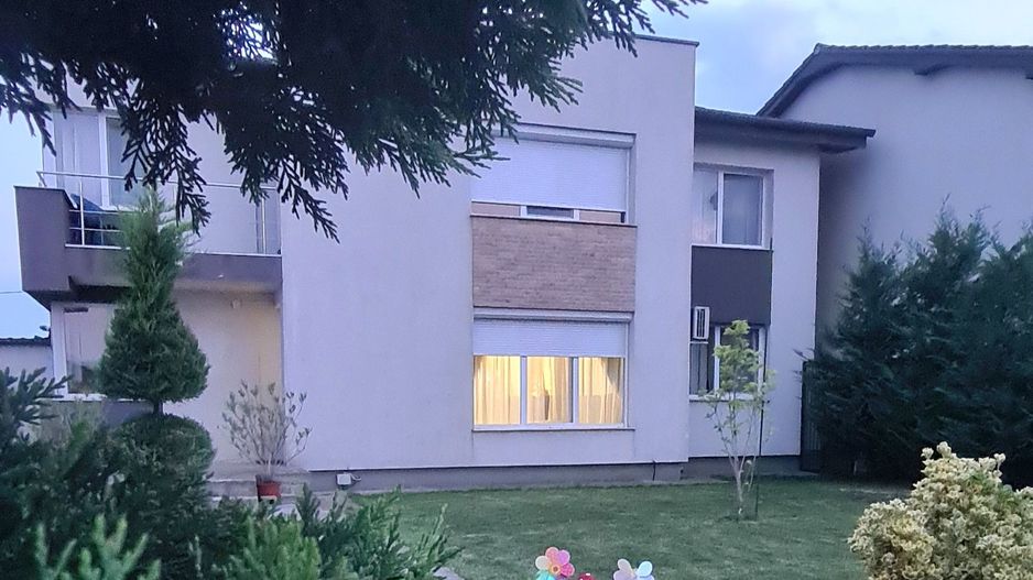 Casa cu etaj de vânzare în Sântandrei 131 mp util - Poză 6