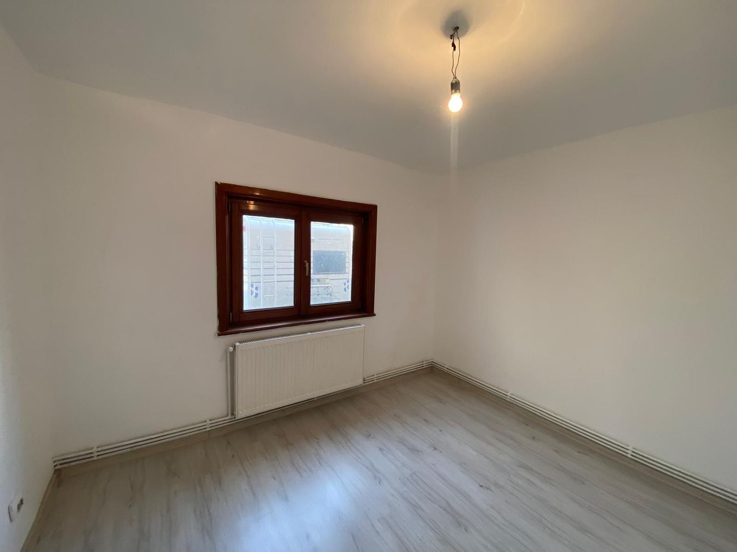 Apartament cu 2 camere in zona Cotu Mic - Lugojului. - Poză 4