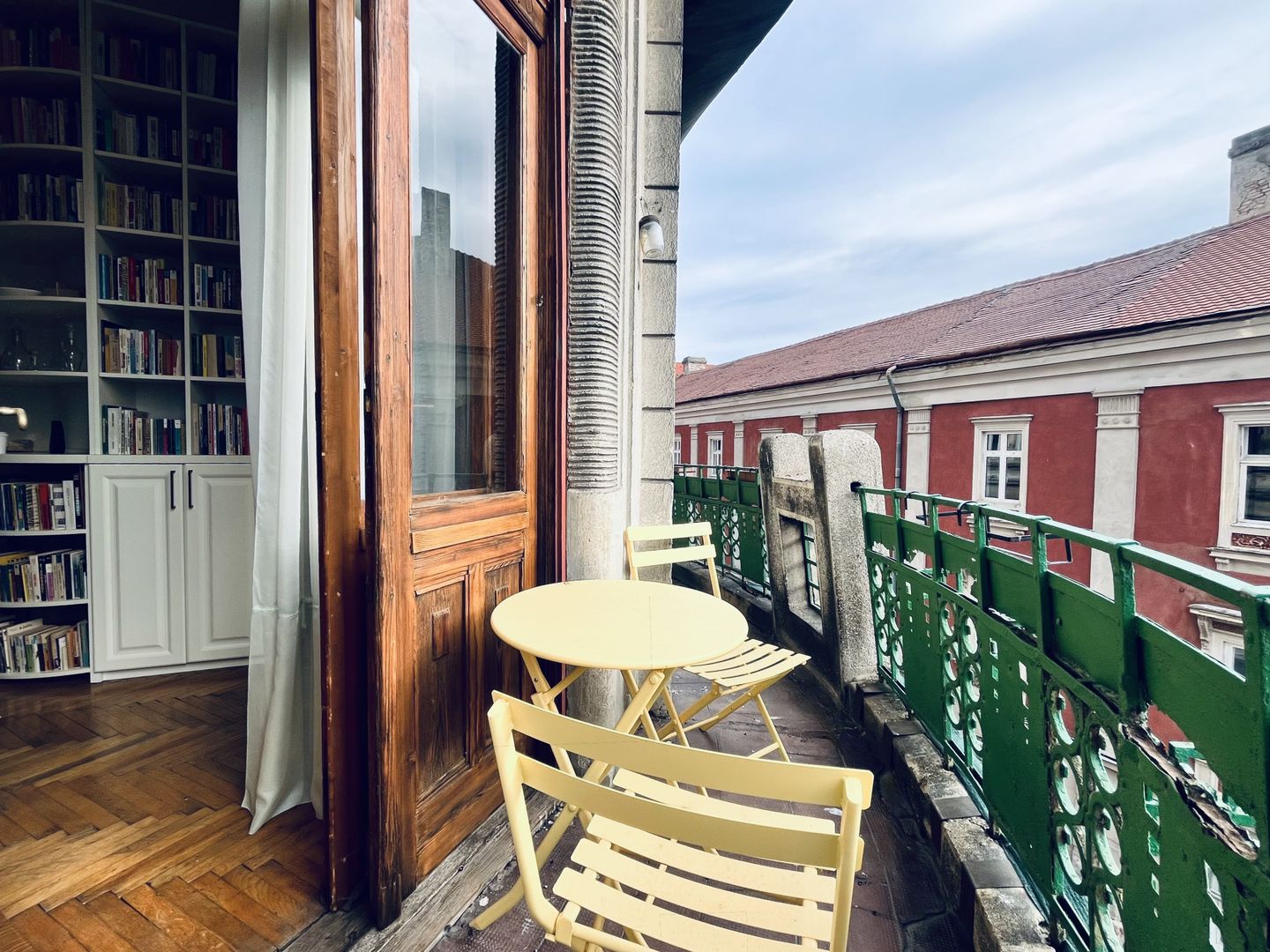 Apartament grandios cu vedere spectaculoasă spre Piața Libertății - Poză 31