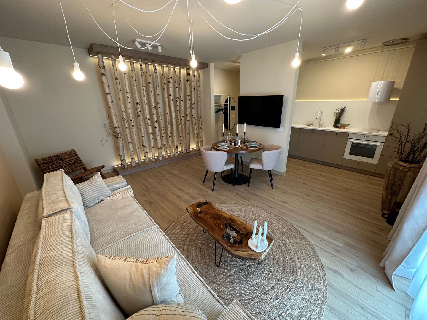 Apartament deosebit  2 camere zona Lipovei - Poză 1