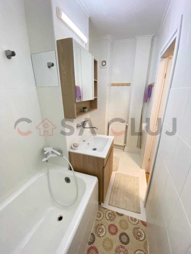 Apartament cu 4 camere, zona McDonald's / Minerva ! - Poză 8