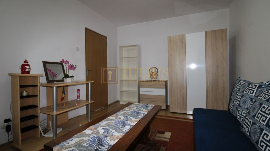Apartament cu o camera, zona Lipovei. - Poză 2