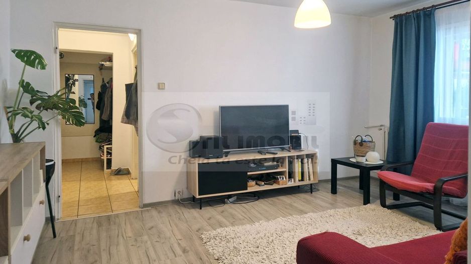 Apartament 3 camere SD, et. 2, Zimbru, mobilat și utilat 95.000 euro - Poză 1