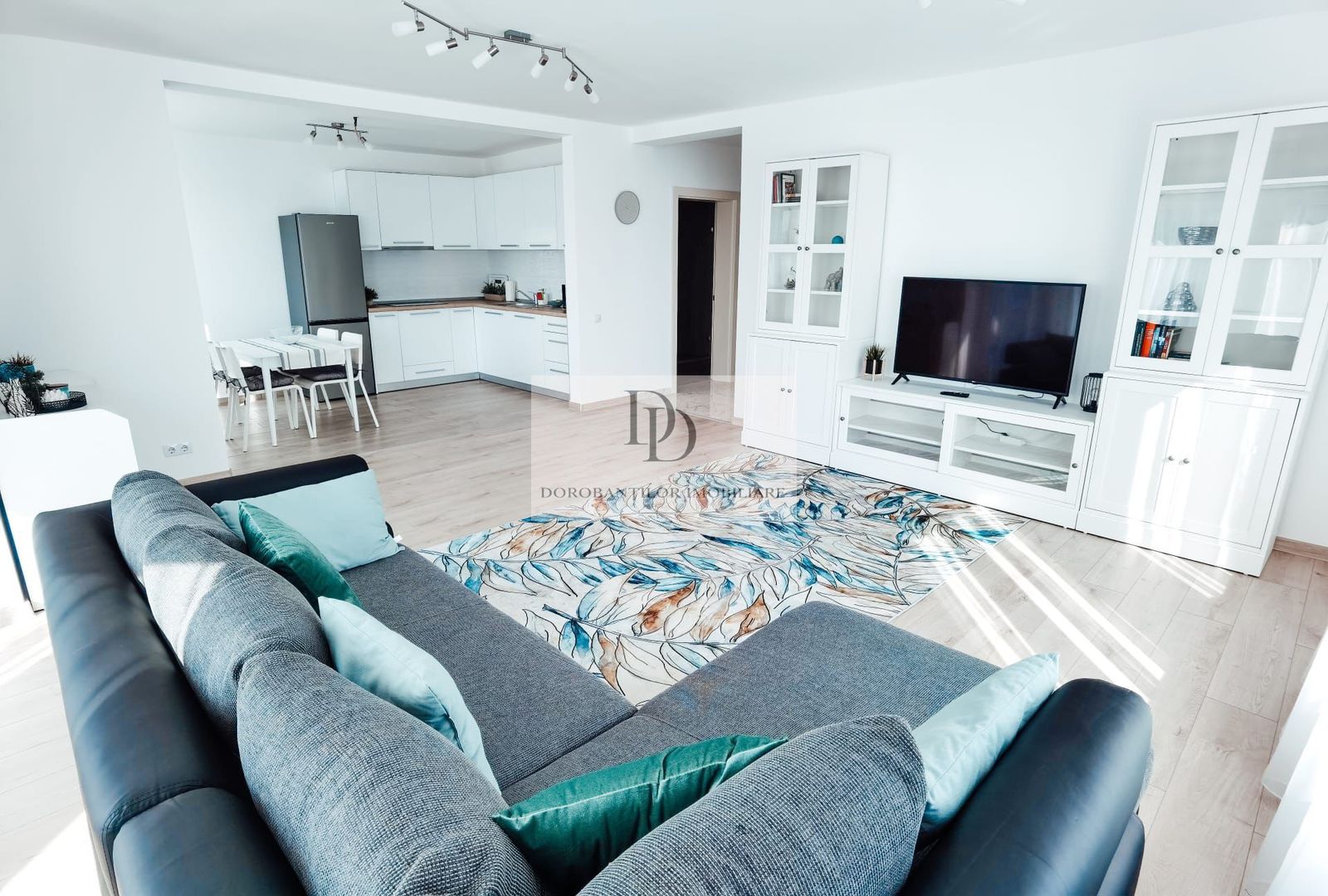 Apartament spațios 2 camere | Parcare inclusă | Dâmbul Rotund - Poză 1