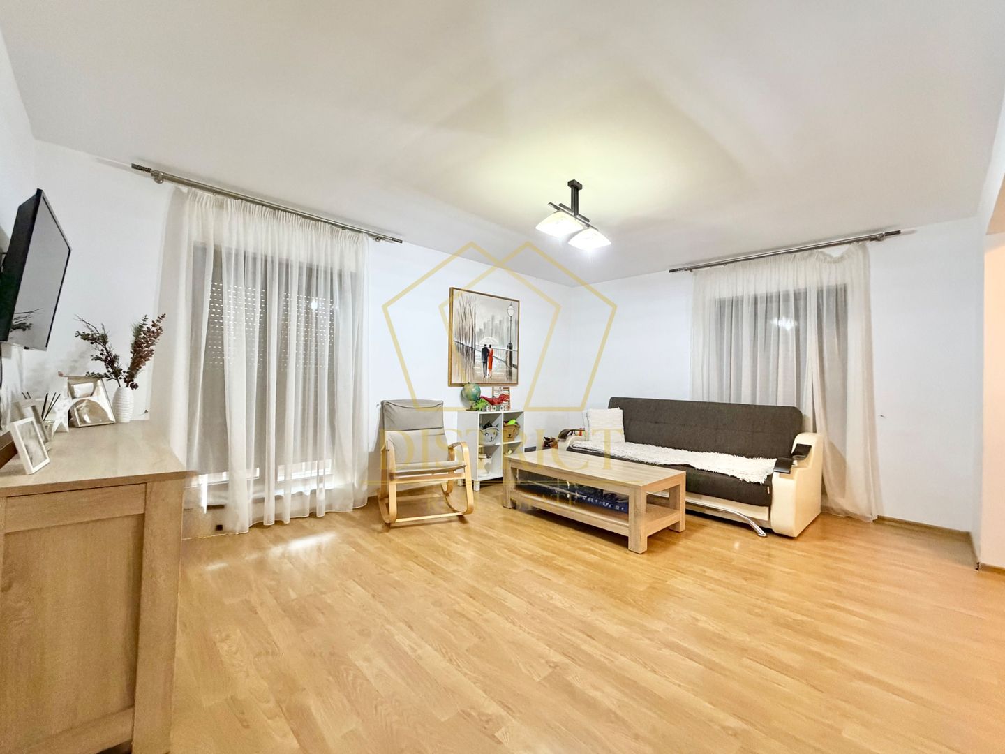 Duplex cu 4 camere si 2 bai complet mobilat si utilat in Giroc langa Zone 2. - Poză 2