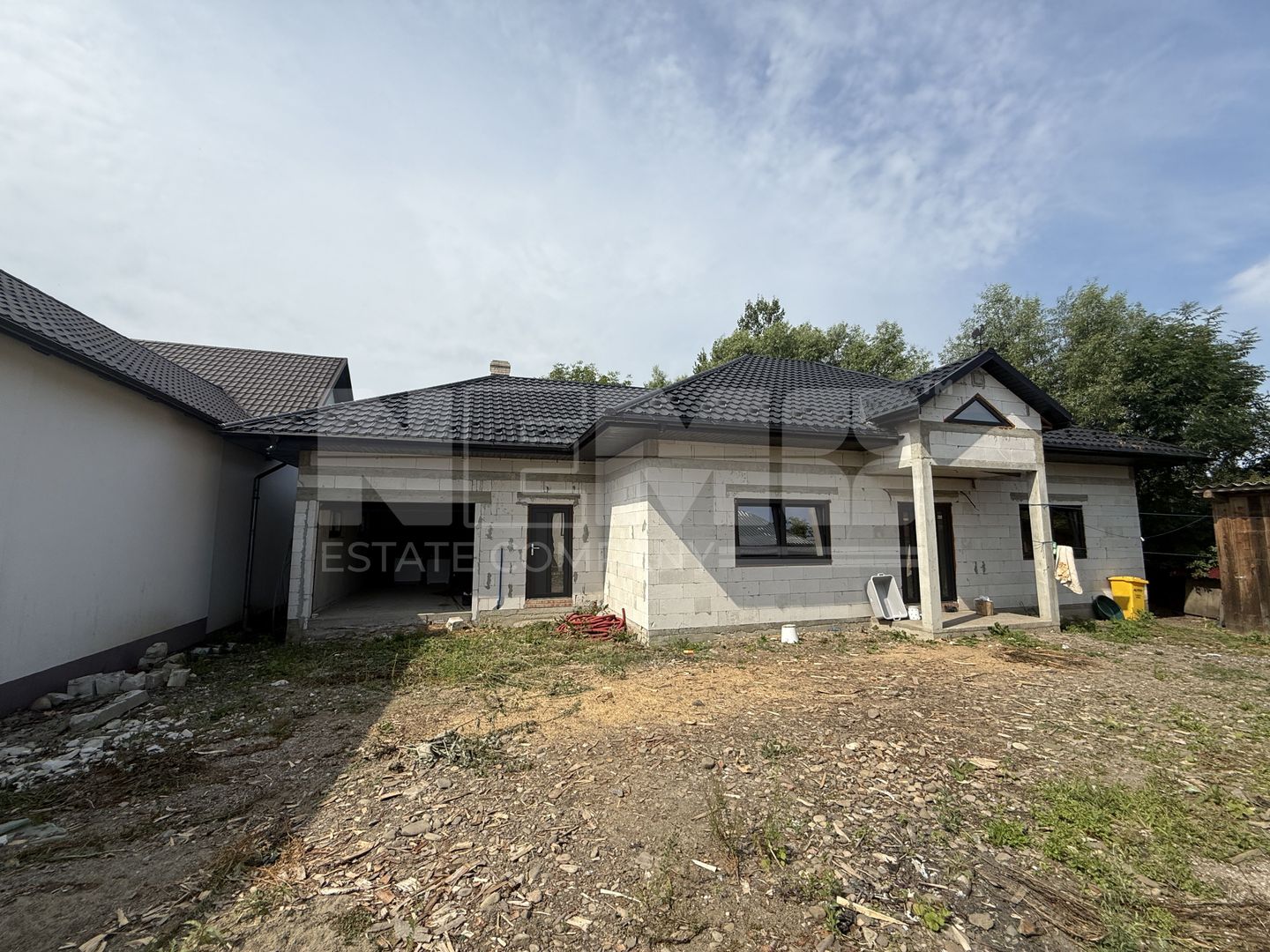 Comision 0% - Casa la rosu | 201 MP utili | 4100 MP teren | Costișa - Poză 1