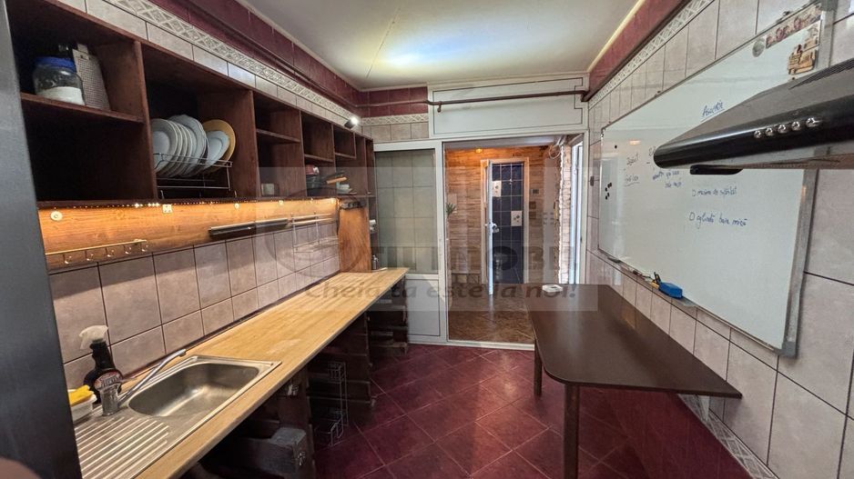 Apartament 3 camere Decomandat, et. 1, bulevard GARA - Poză 3