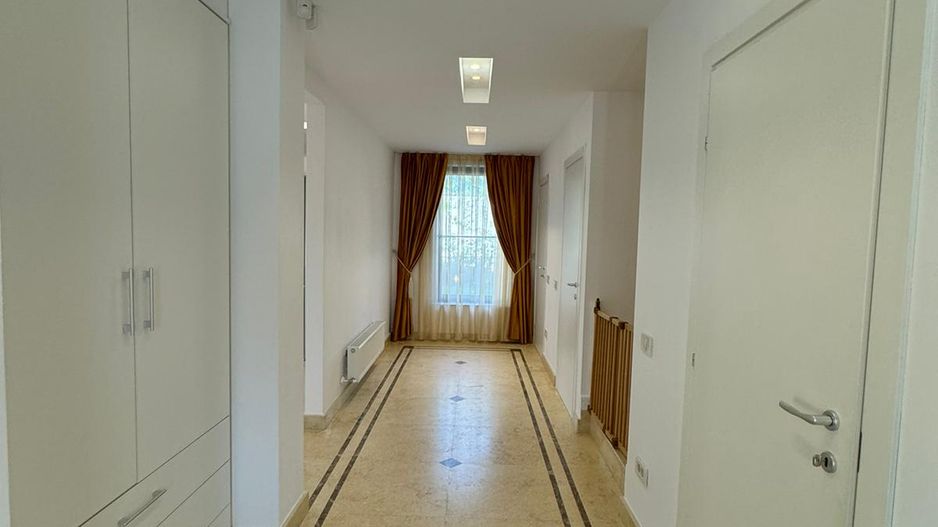 Oxford Gardens | Vila | LUX | 5 camere | Curte | - Poză 12