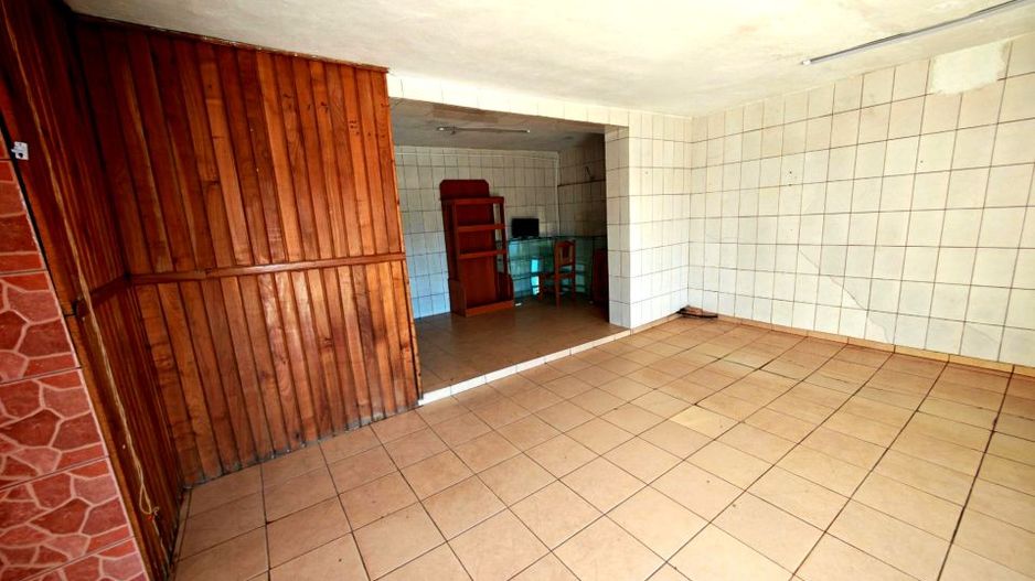 Casă cu teren generos în Dârmănești, Argeș-ideală pentru locuința sau afacere  - Poză 4