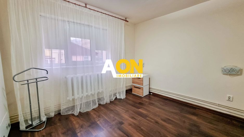 Apartament cu 2 dormitoare, renovat, mobilat, parter inalt, Cetate - Poză 5