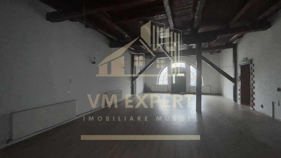 SPATIU COMERCIAL CAMPULUNG ZONA CENTRALA - Poză 2