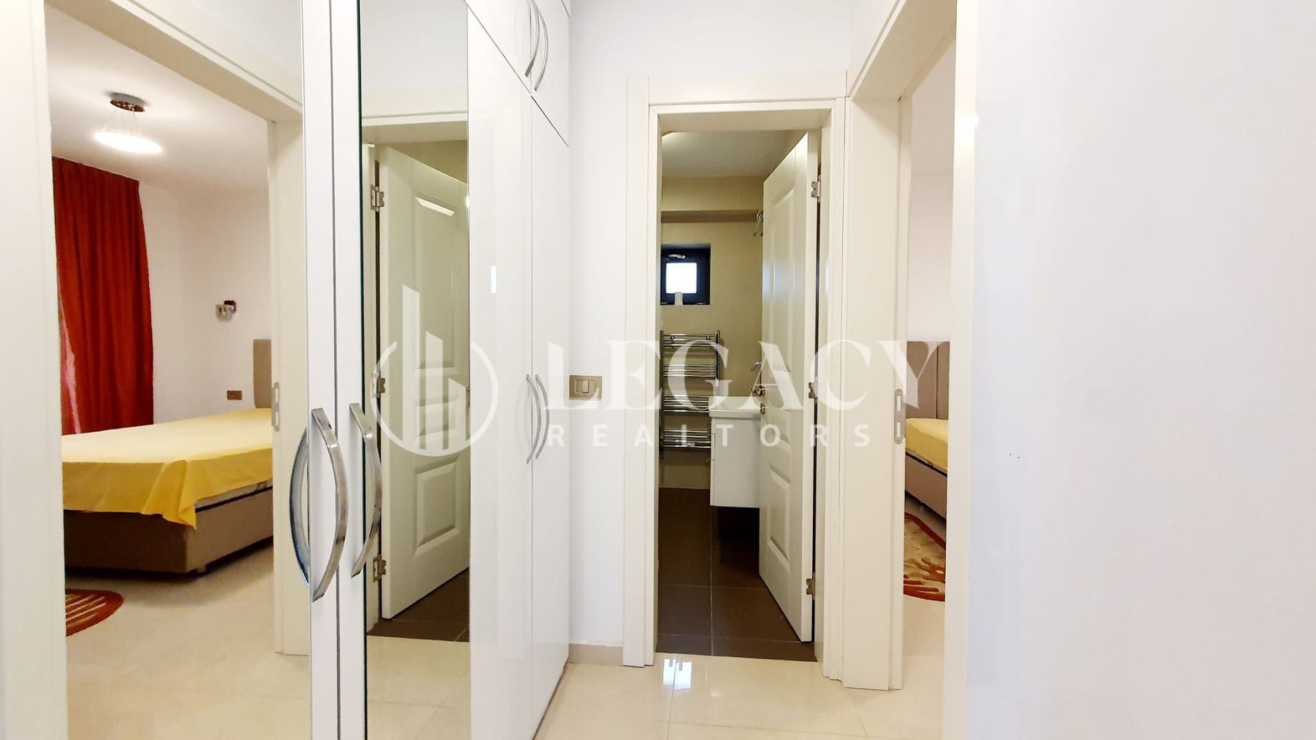 De vânzare - Vilă P+3E+M cu 7 apartamente, Păcurari-Alpha Bank - Poză 12