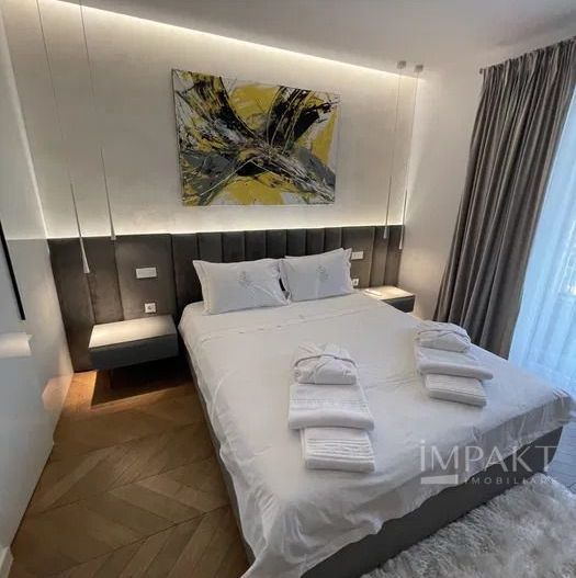 De inchiriat apartament 2 camere, central -  LUX, zona The office - Poză 3