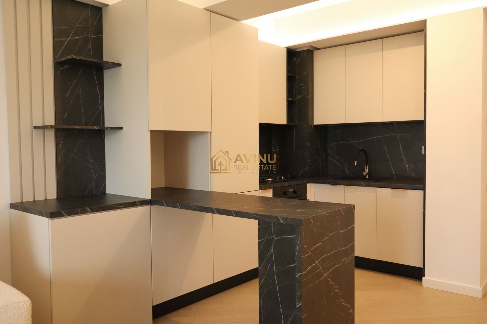 inchiriere 2 camere cortina north  cu loc de parcare suprateran inclus - Poză 5