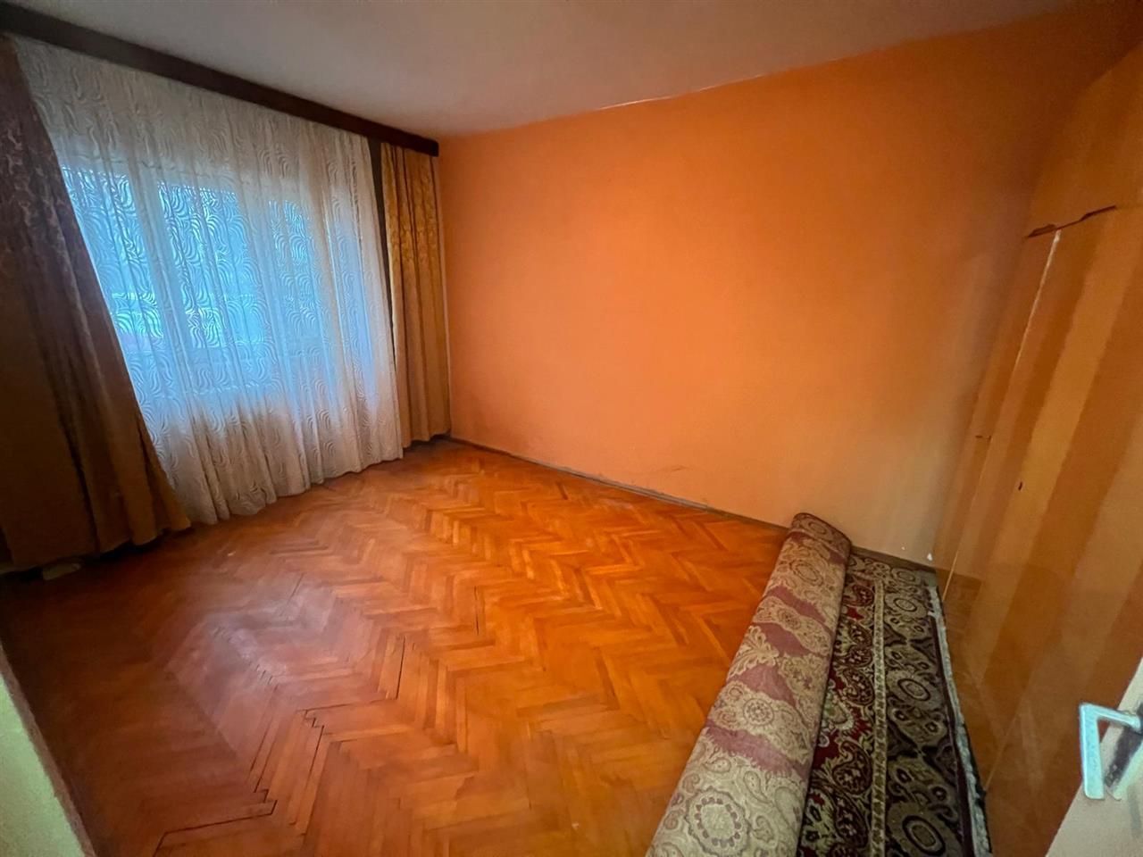 2 cam Girocului parter inalt  cu balcon - Poză 4
