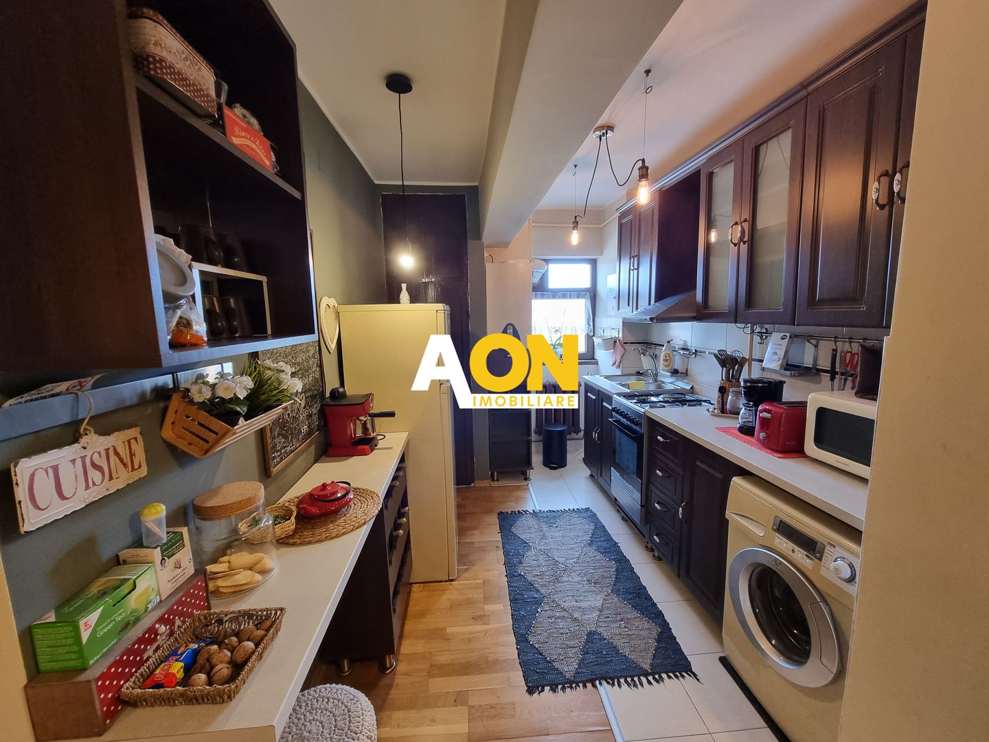 Apartament 2 camere Cetate, finisat si mobilat complet - Poză 3