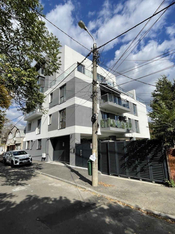 3 camere + curte + parcare bloc nou  Crangasi - Poză 2