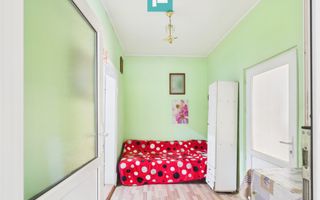 Casă 130 mp și teren de 864 mp - Cărpiniș - Poză 6