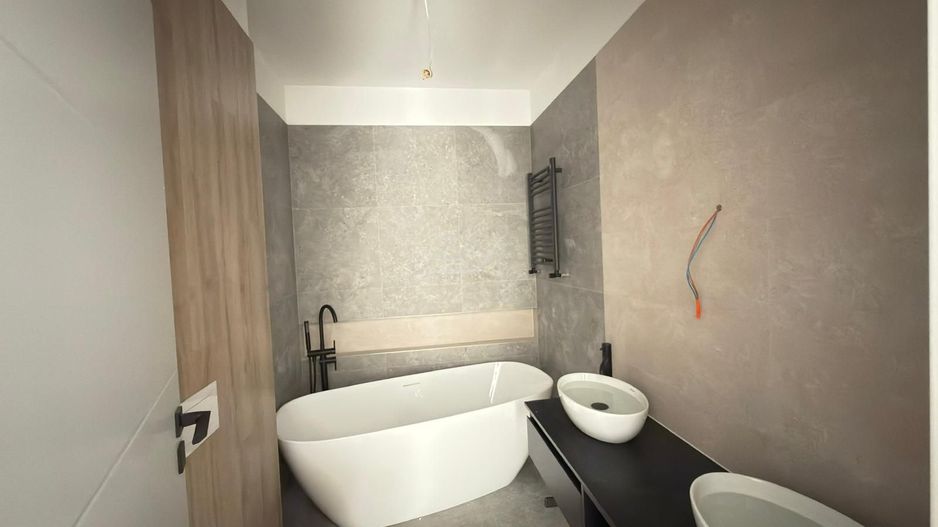 Ap pe 2 niveluri. Decomandat. 2 locuri de parcare. - Poză 12