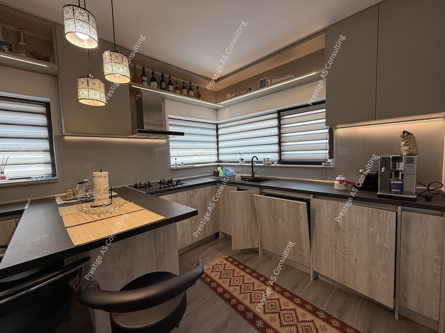 Duplex 6 Camere+ Mansarda 315mp Teren |  Zona Cora-Dumbravita - Poză 1