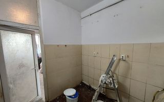 Garsoniera I Parter I Necesita Renovare I Terezian - Poză 4