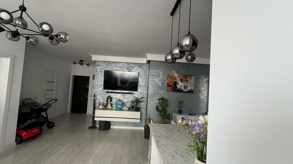 Apartament ultrafinisat, mobilat, Vivo Mall. Locație ideală! - Poză 1