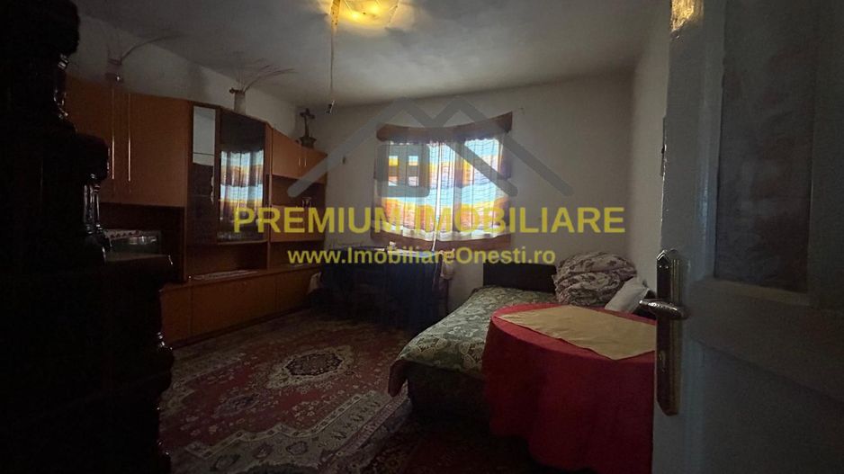 Casă batraneasca+ teren 999 mp intravilan în Oituz - Poză 15