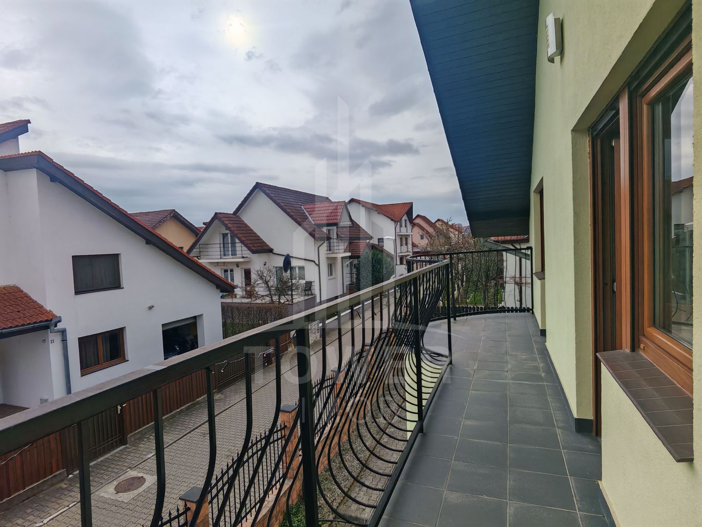 Casă individuală de închiriat în Șelimbăr – zona Pctor Brana - Poză 17