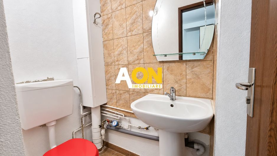 Apartament 3 camere, 2 bai, decomandat, Cetate, zona Liceului Sportiv - Poză 5