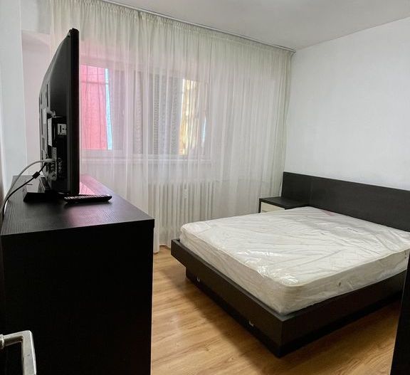 Inchiriere apartament 3 camere - Poză 5
