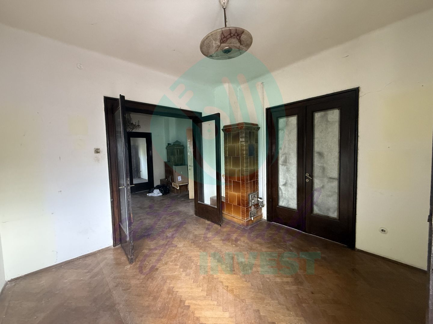 Proprietate rara pe o strada boema - Poză 12