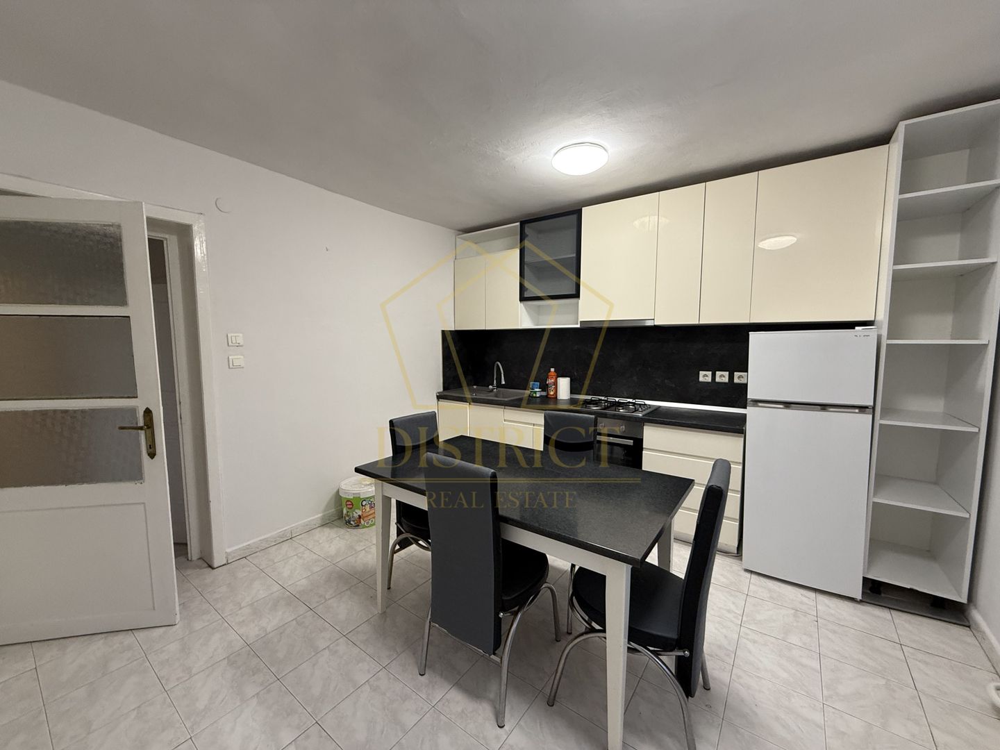 Casa cu 4 camere de inchiriat | Complexul Studentesc - Poză 1