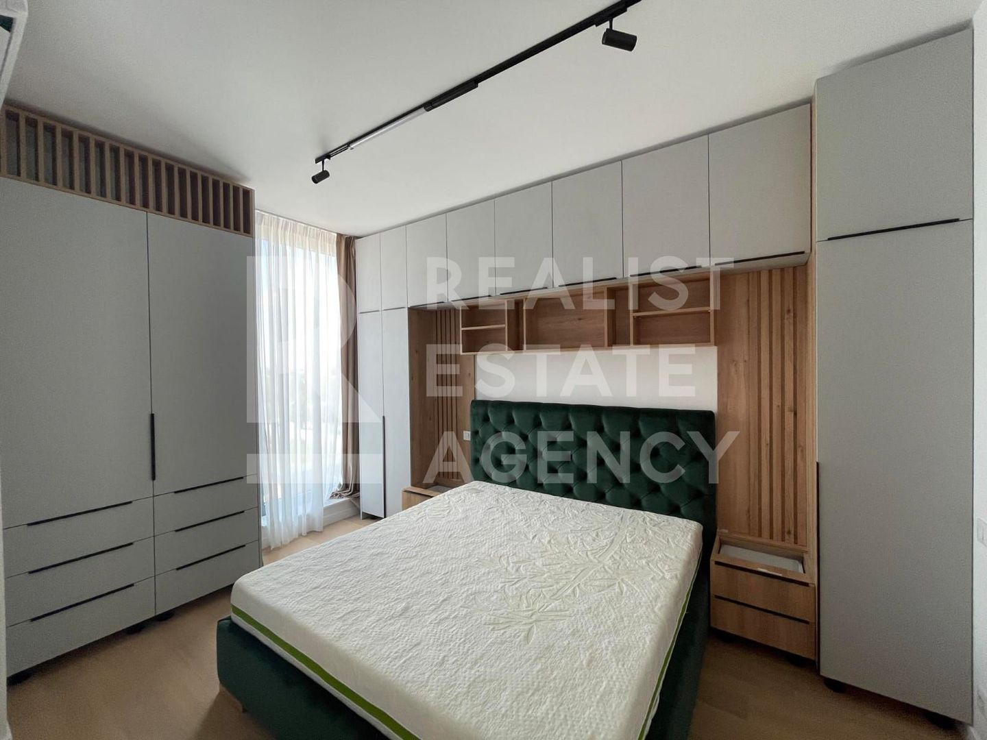 Apartament 3 Camere | Inchiriere | Tunari | 2 locuri de parcare - Poză 2