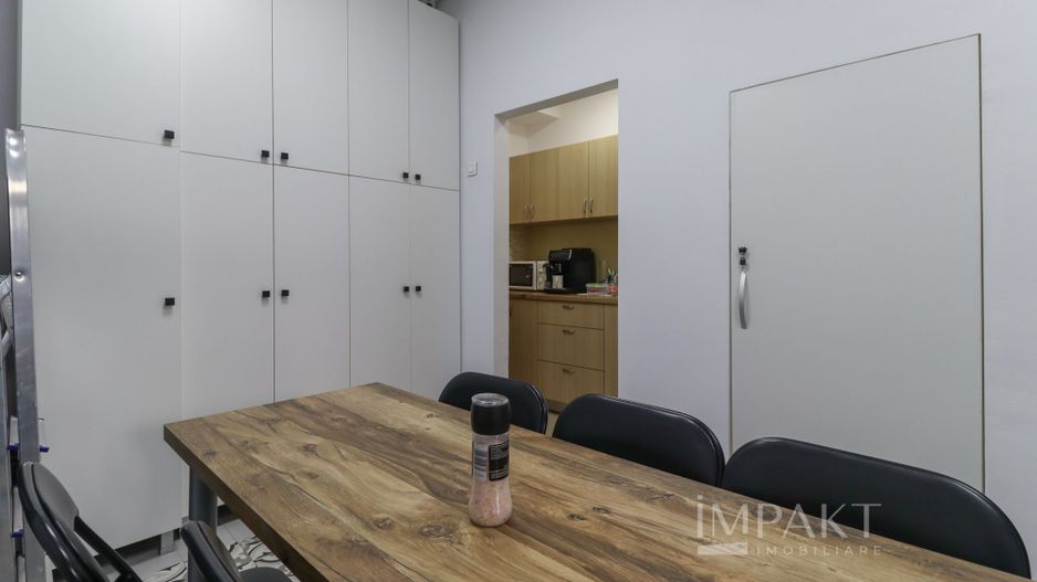 Apartament amenajat si utilizat ca si spatiu de birou aproape de Tribunal! - Poză 8