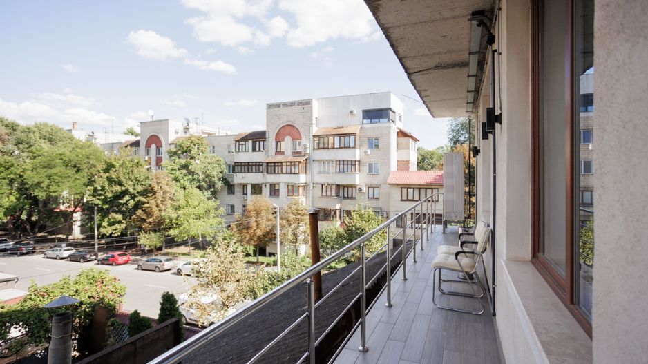Se oferă oficiu sper chirie 270 mp, str. Petru Rareș, Centru - Poză 47