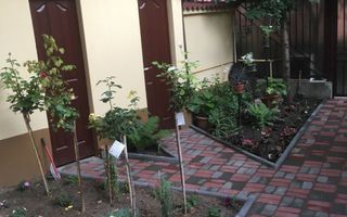 Casa moderna alcatuita din trei apartamente, zona Rovine - Poză 17