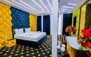 Hotel de LUX cu 11 camere / Restaurant & Piscina - Poză 11